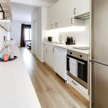 Urban Flats Park Guell Apartment