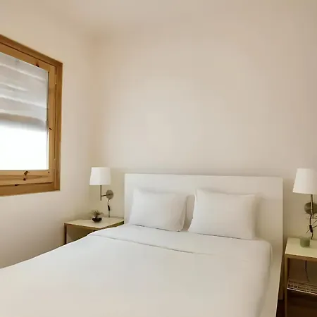 Urban Flats Park Guell Apartment Barcelona